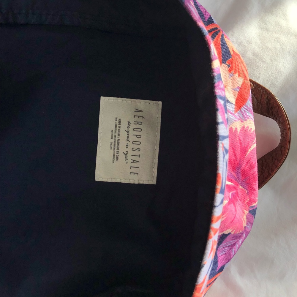 Backpack - Picture 4 of 6